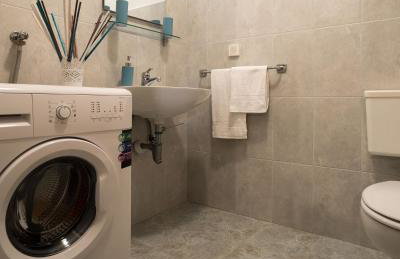 Casa Ivanovac with pool and large front yard - Photo 9