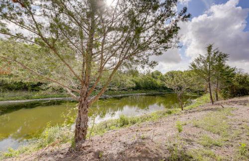 Family Home with Covered Patio and Grill in La Grange - Foto 30