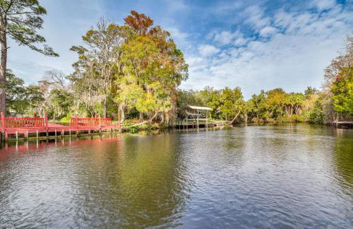Riverfront Fishers Paradise in Florida with Dock! - Foto 23