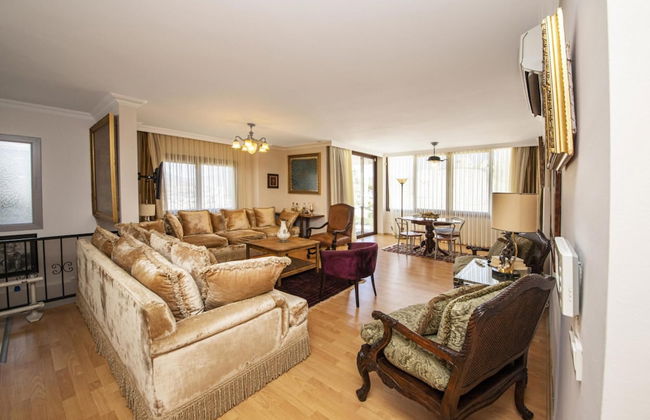 Enchanting House With Backyard in Bodrum - Foto 1