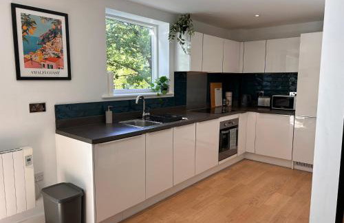 Cloud Serviced Properties - Lovely One Bed with Sofa bed - Bracknell - Photo 9