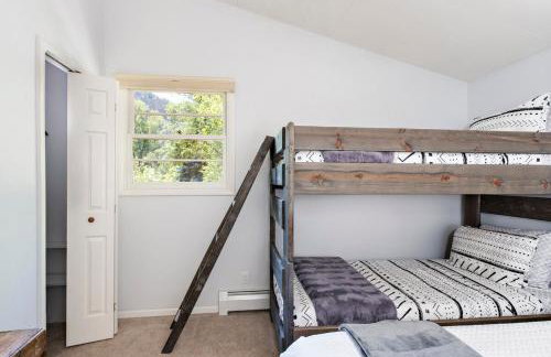 Million Dollar Creekside Treehouse Hottub Rafting Hiking Fishing and Mins to Glenwood and Hotsprings - Foto 25