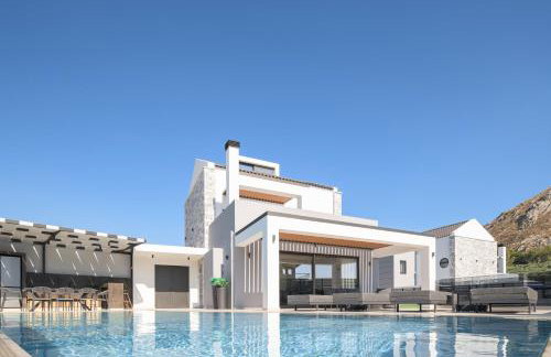 Monti Luxury Villa, with Heated Pool & Hot Tub - Foto 16