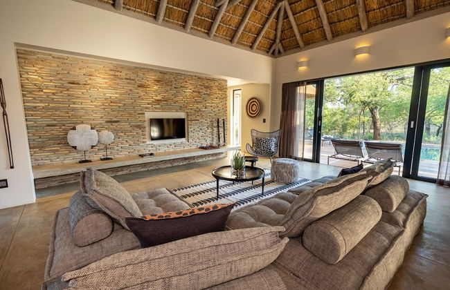 Discover the Coziness of Villa Nesskop - Hoedspruit - Photo 34