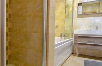 Stunning Villa with Pool - Foto 17