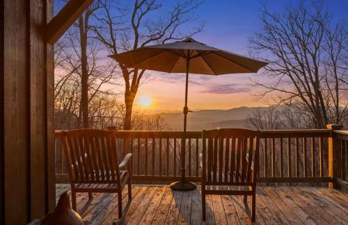 Longview - Mountain Retreat, Sunset Views, and 20 Minutes to Asheville! - Foto 1