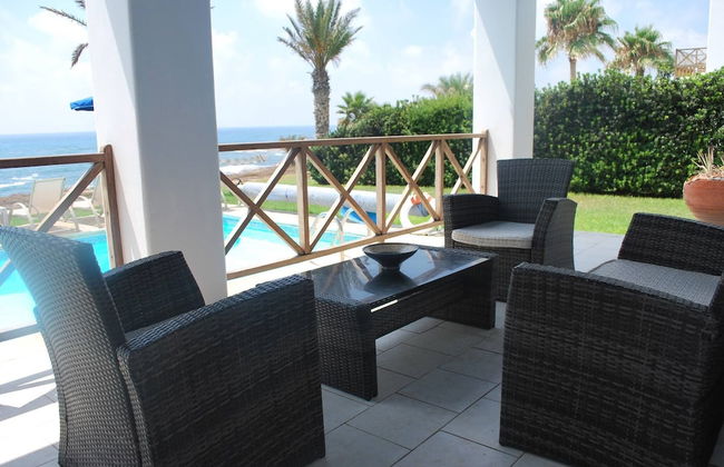 Sea Front Villa With Private Heated Pool, Quiet Area Paphos 322 - Foto 59