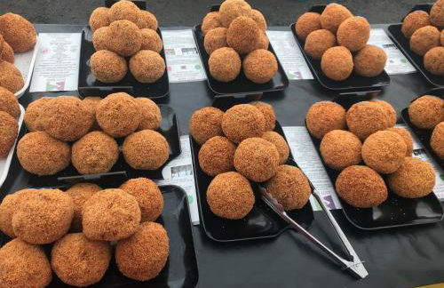 Ty Fferm Hen, Ancient Farmhouse, Coity Bach - Foto 9