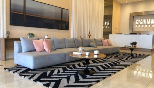 Apartamento Wi-fi, Split, Estacionamento e Piscina - Foto 4, Lobby or reception