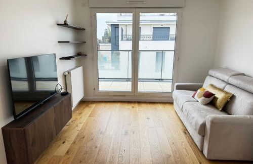 Brand new in Saint-Cloud, 2BR, terrace and parking - Photo 11