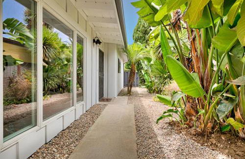 Shores Perfection - Spa, AC, Pet Friendly, Parking, Fire Pit & Massive Private Yard! - Foto 8