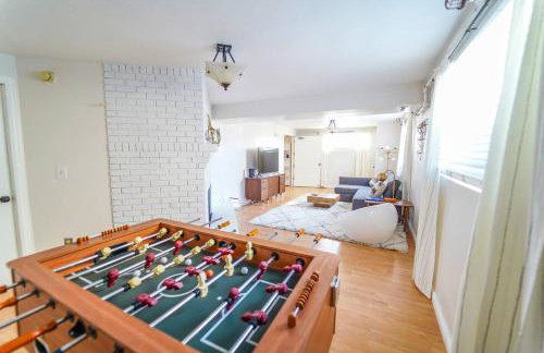 Turquoise Twin ★Vacation COS★3 King Beds★Near AFA - Foto 30