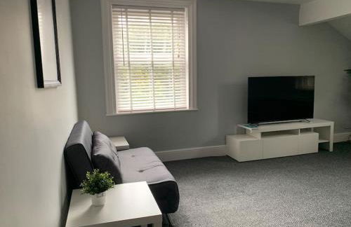 Fantastic Large 2 X Bedroom Flat, Free Parking - Photo 19