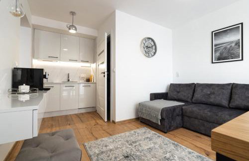 SOLEK, Apartamenty hotelowe i pokoje gościnne ze śniadaniem, przyjazne zwierzętom, wyjątkowe, z widokiem na Jezioro Jamno i w bardzo bliskiej odległości od morza - Foto 60