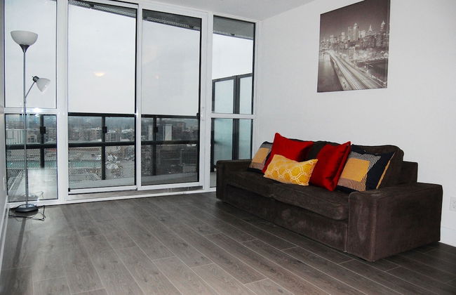 Shops at Don Mills Furnished Apartments - Foto 5