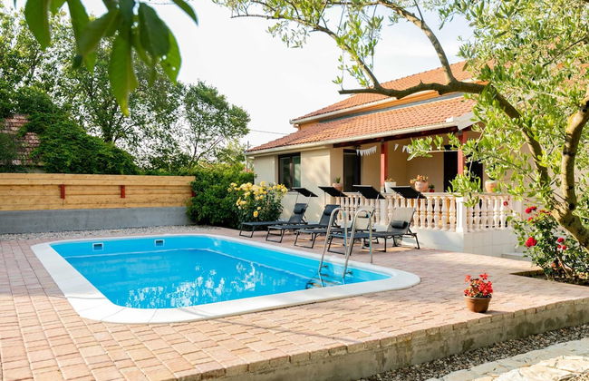 Holiday Retreat With Swimming Pool - Foto 35