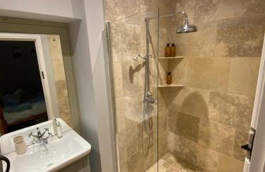 The Annexe - Photo 8