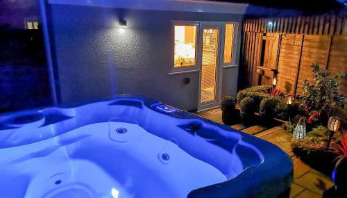 Riverside Cottage - Photo 2