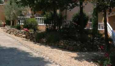 Gîtes de l'Esquirou - Foto 5, Garden