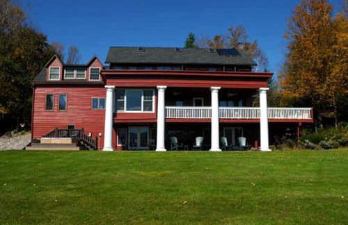 Impressive Cabin with a Pool and Hot Tub Ideal for Weekend Getaways in the Catskills - Foto 1