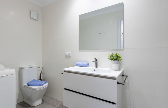 Apartment in Castelló d'Empúries with garden and terrace - Photo 17