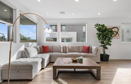 Central Santa Ana - Modern 4BR Home Near Disneyland - Foto 13