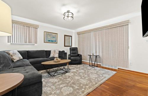 Charming Home Near Target and Parks 2 Bathrooms - Foto 40