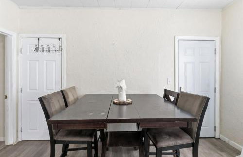 Cozy Adventure Filled Escape Free parking apts - Foto 8