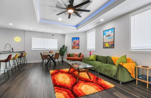 Groovy Getaway king suites, sleeps 8, dogs ok - Foto 11