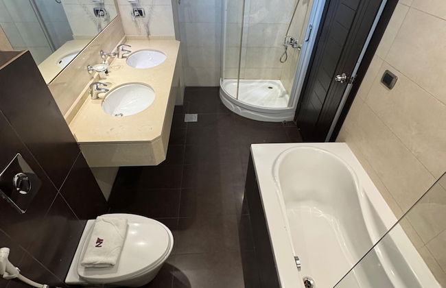 NY Suites Hotel - Photo 54