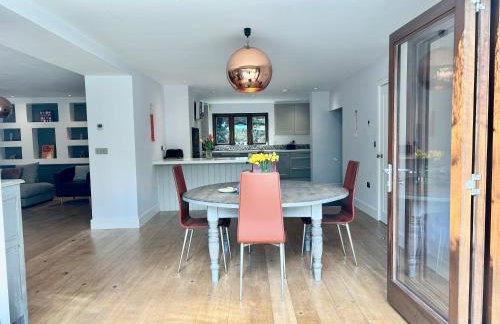 Splendid, spacious 7 Bedroom holiday home with Hot Tub - Isle of Wight - Foto 11