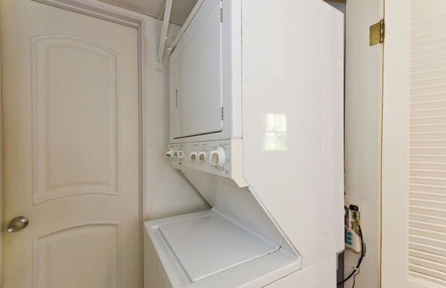 Hollywood Hills Canyon Breezes - Photo 18