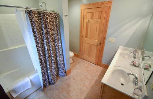 The Lewis #25 - The Cabins at Lexington - Foto 34