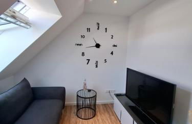 Moderne DG-Wohnung mit Flair in guter Lage - Foto 8