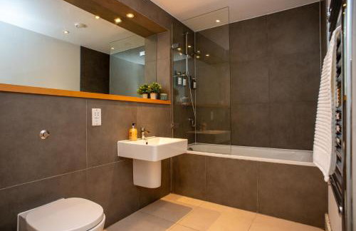 Luxury cosy apartment with stunning London skyline views! - Foto 18