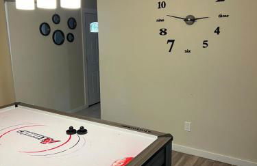 Spacious and tranquil 5br house in charming East Stroudsburg w game room, pets allowed - Foto 47