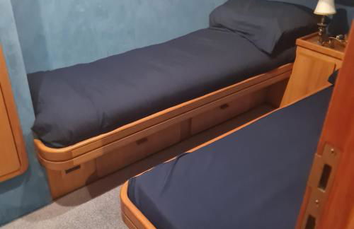 Nuit insolite bateau à quai - Port Saint Louis du Rhône - Foto 27