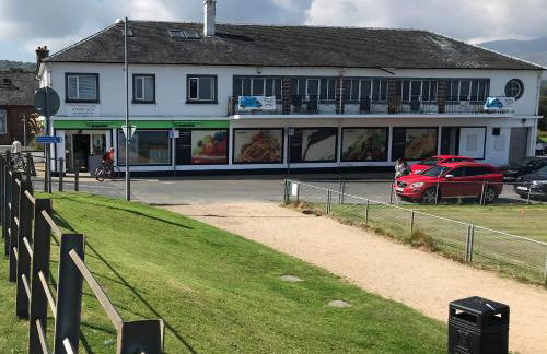 Beach Front Flat, Brodick - Photo 1