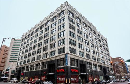 Beautiful 2BR 2BA In The Block by CozySuites - Foto 25