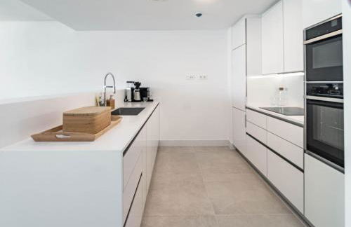 CAH - Large terrace indoor pool and gym - Photo 18