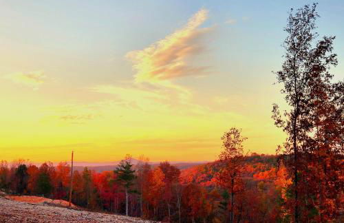 The Windstorm Cabin - Pet-friendly & a 2-person Jacuzzi hot tub! - Foto 39
