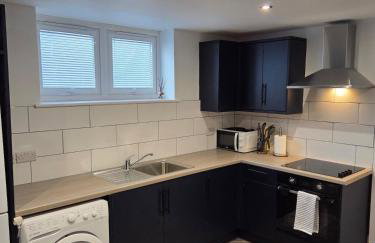 Courtyard High Spec Apartment in Town Centre - Foto 2