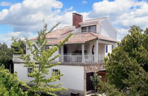 Family villa in Buje with pool and sea view - Foto 12