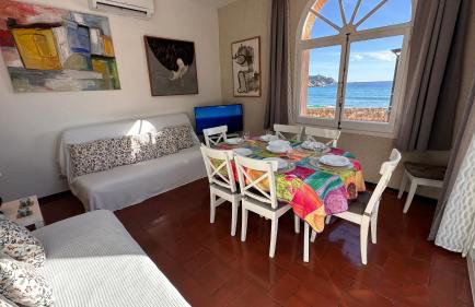 Apartamento con jardín a 11 metros de la playa. B1. - Foto 57