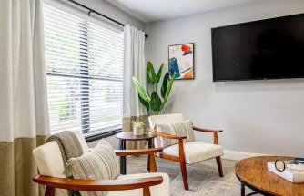 Large 2 bedroom with King bed and Patio - Foto 11