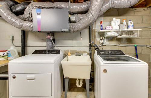 Breezy Point Cabin Deck with Golf Course Views! - Foto 24