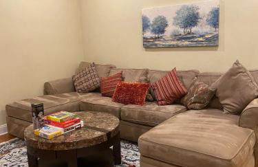 Modern 3-bedroom, big fence yard, Pets stay free - Foto 69