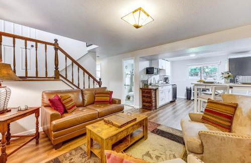 Hillside Place with Mountain Views about 8 Mi to Dtwn! - Foto 1