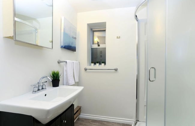 2bdr Suite UBC by Elevate Rooms - Photo 15