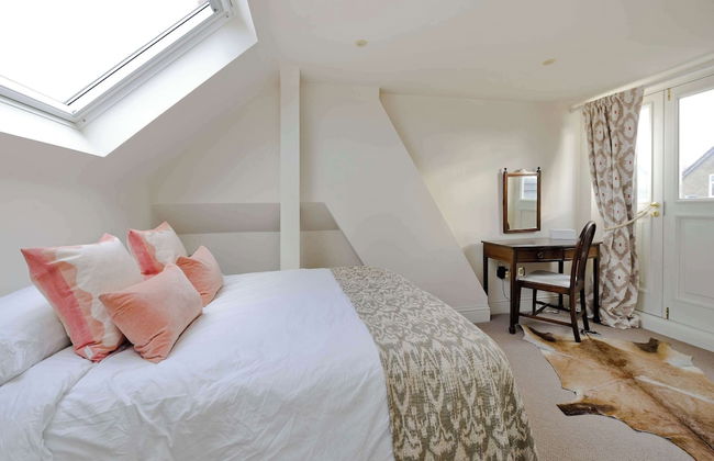 Central London 4BR Queens Park Family Home With Garden - Foto 14